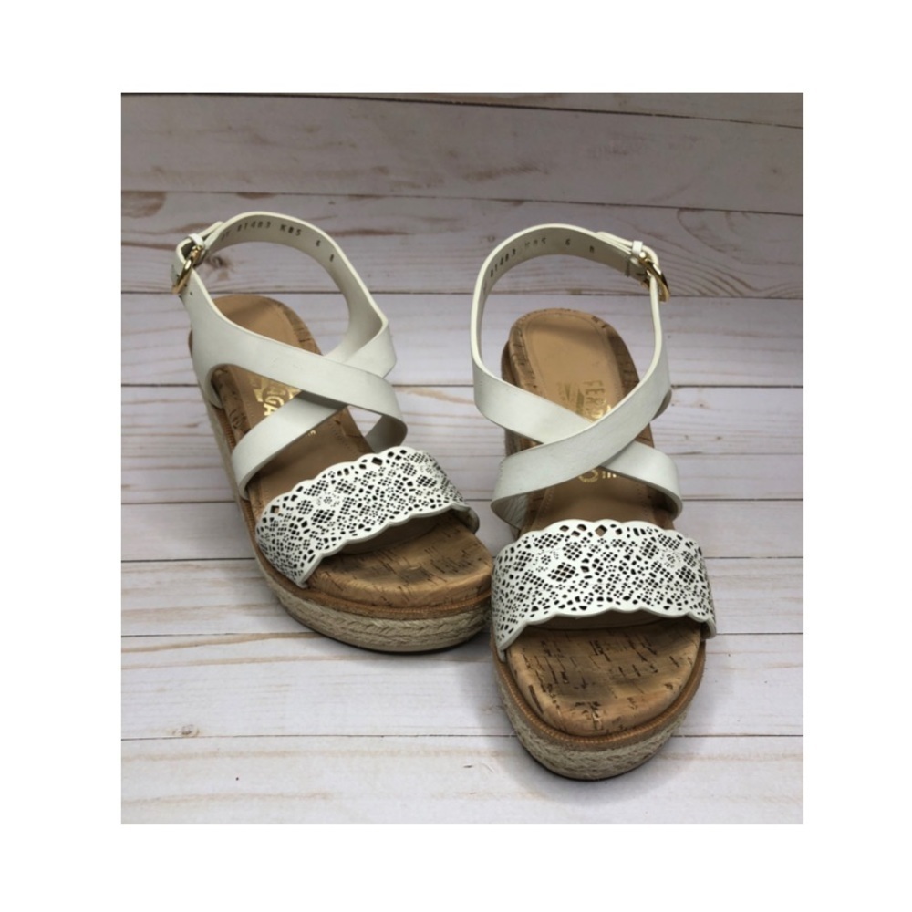 Salvatore Ferragamo White Leather Scalloped Wedge Espadrilles Sz 6 - Picture 5 of 14